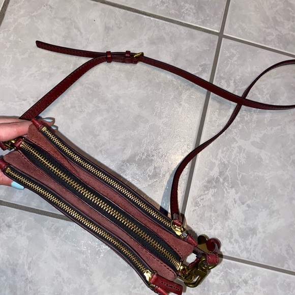 Red Fossil Crossbody Bag/Purse - Picture 4 of 5